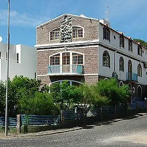 Residencial Maravilha Bed & Breakfast Mindelo